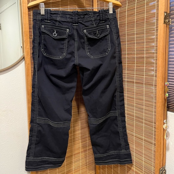 Aventura lowrise cargo capris - Picture 2 of 4